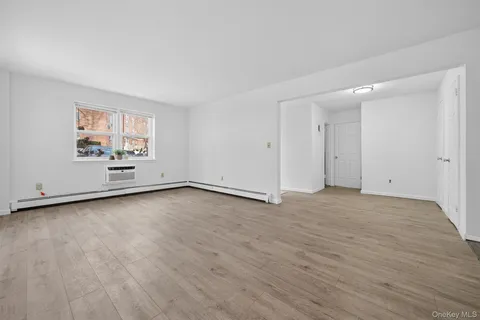 $184,900 | 125 North Washington Avenue, Unit 1, Hartsdale, NY 10530