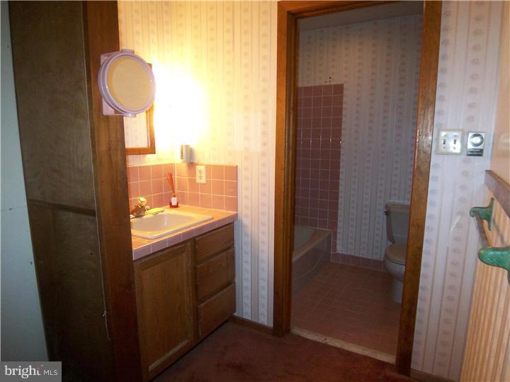 72 Fox Hill Road Doylestown, PA 18901 - Photo 17 of 25 Bathroom