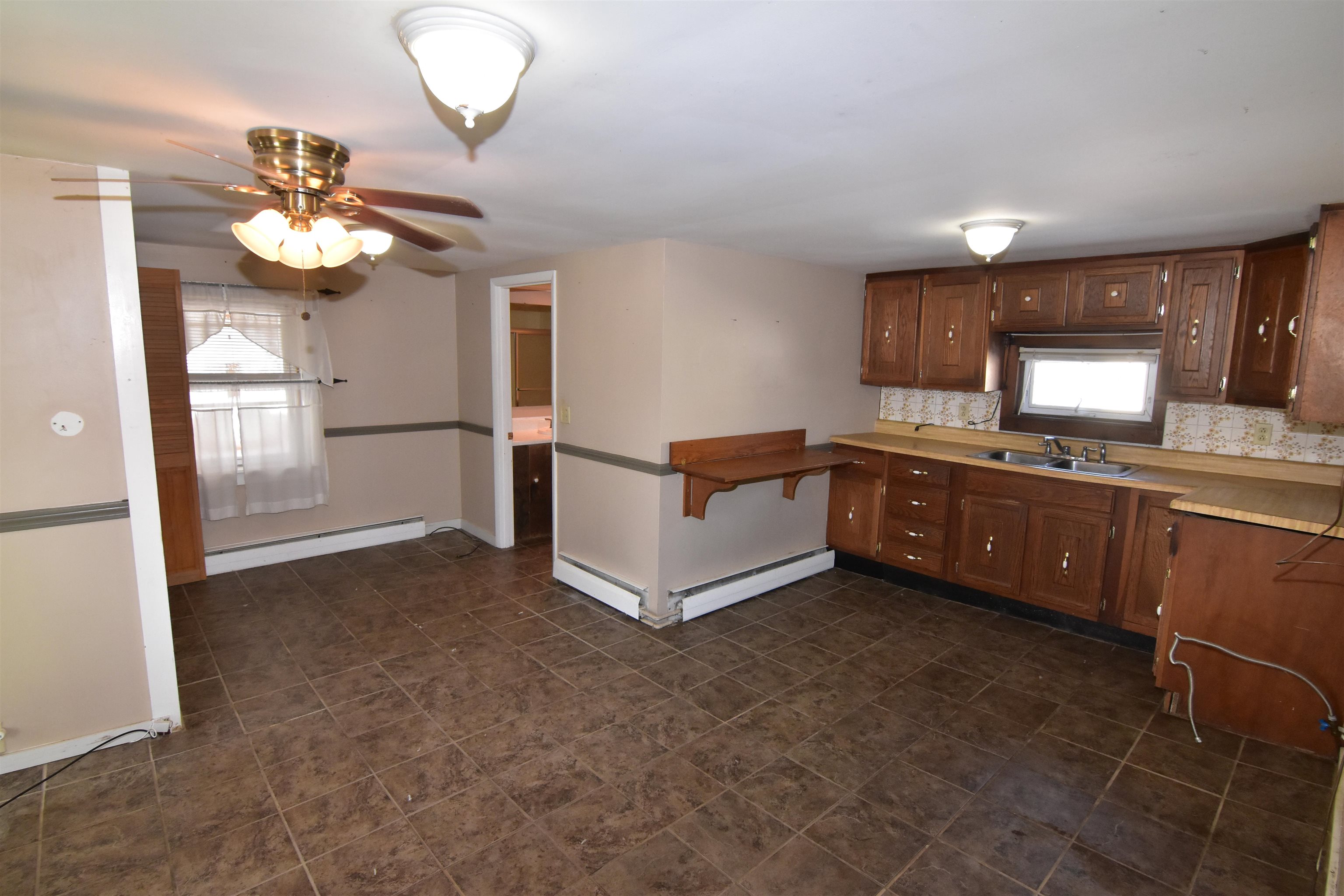 130 Lincoln Street Bennington, VT 05201 - Photo 5 of 40