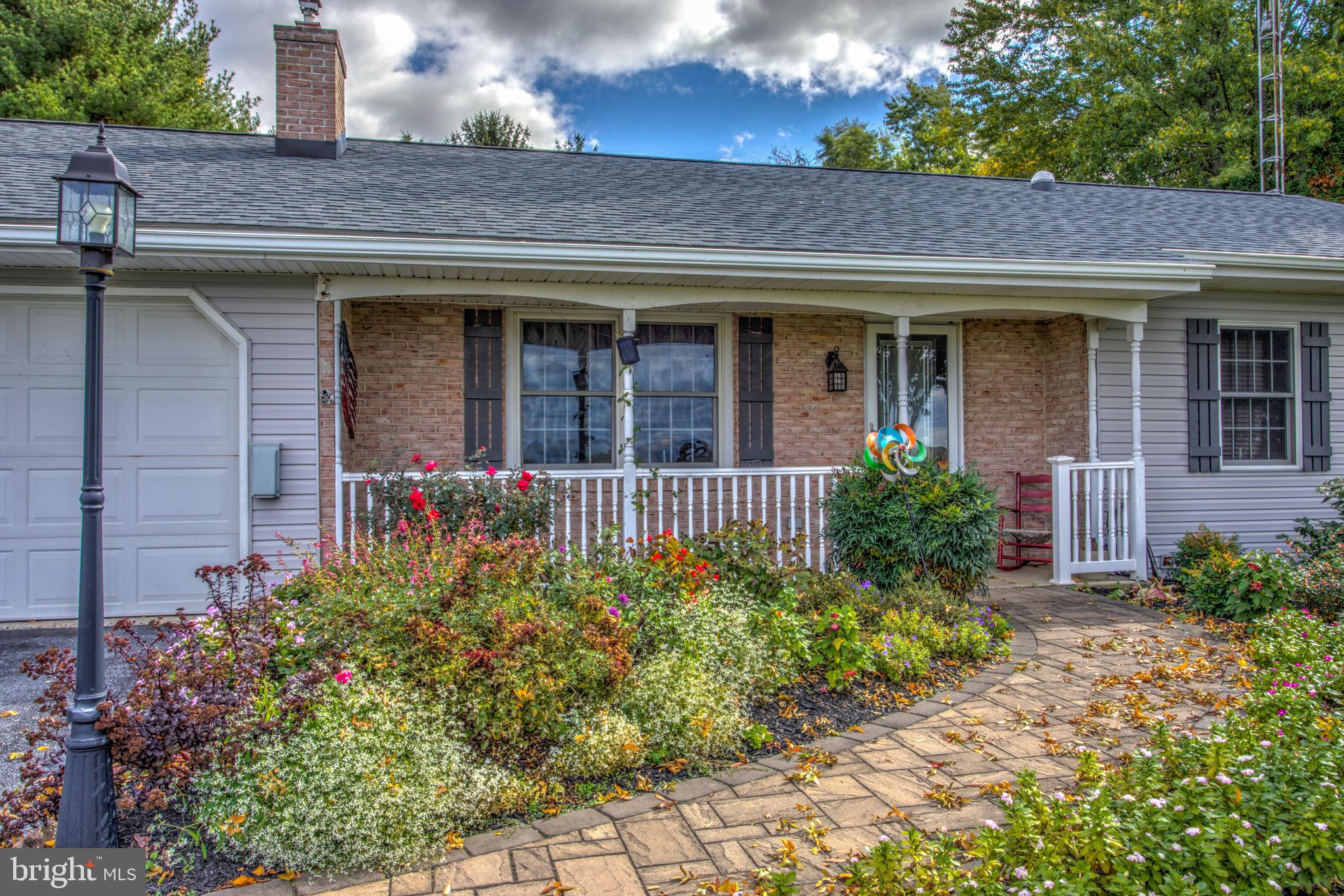 1071 East Meadow Road Manheim, PA 17545 - Photo 1 of 45