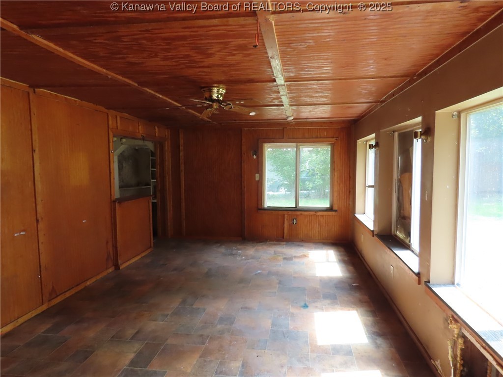 4501 Victoria Road Charleston, WV 25313 - Photo 14 of 20 Gallery Image 14