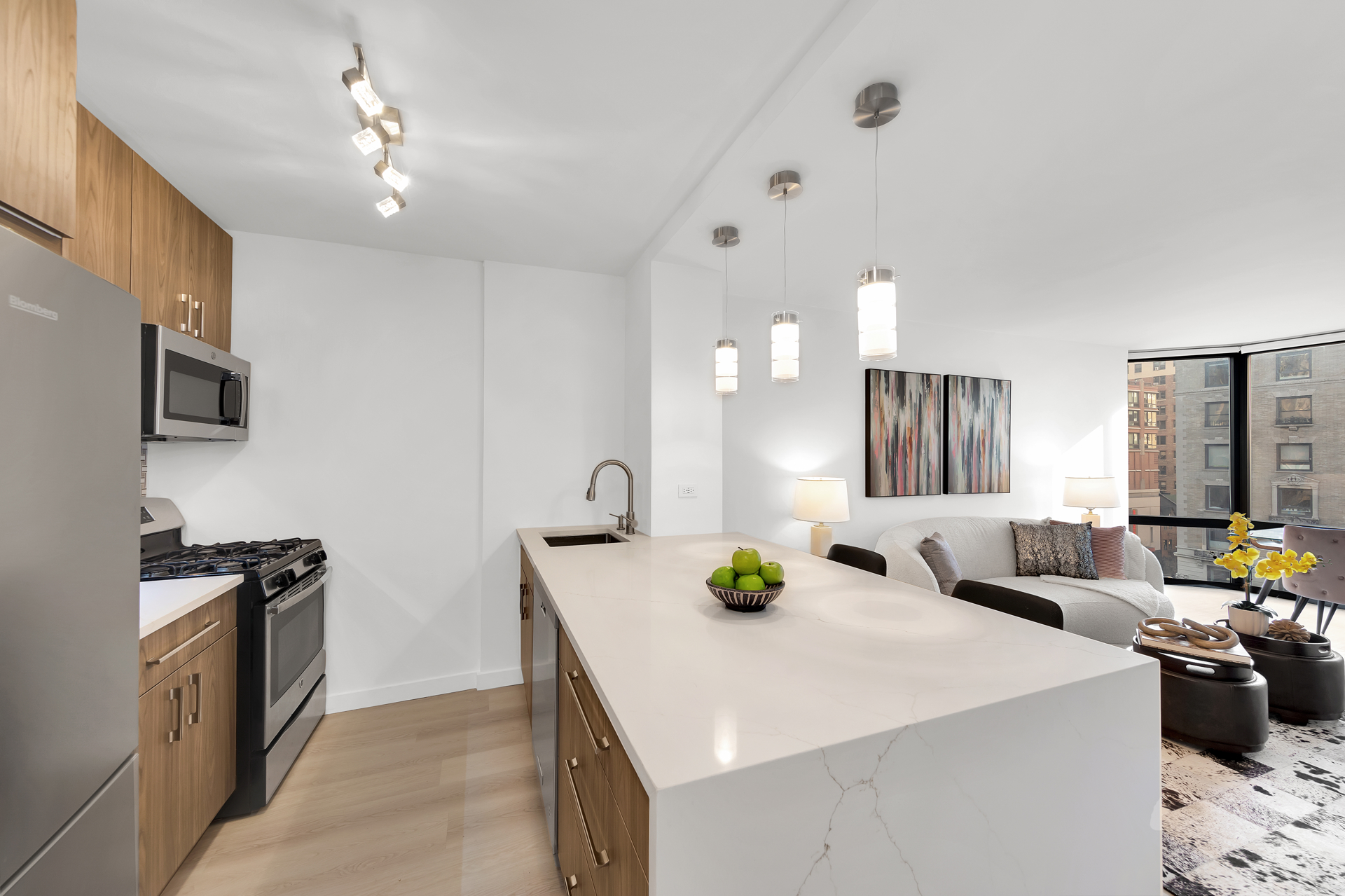 215 West 95th Street, Unit 5K Manhattan, NY 10025 - Photo 3 of 12