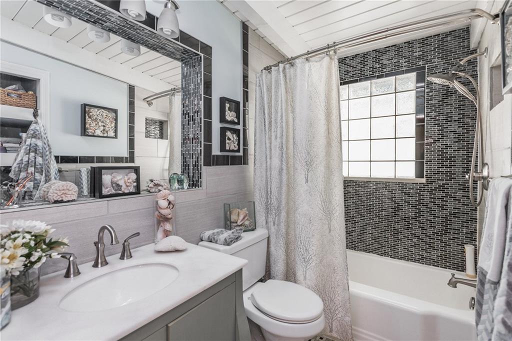 8170 Lantern Road Indianapolis, IN 46256 - Photo 19 of 26 Gallery Image 19