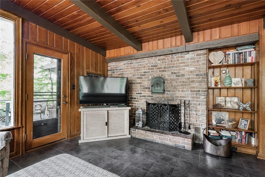 8170 Lantern Road Indianapolis, IN 46256 - Photo 5 of 26 Gallery Image 5