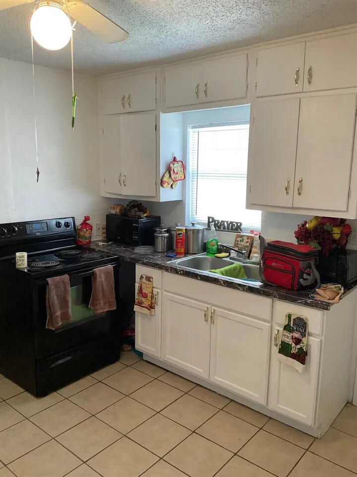 2320 Colgate Street Lubbock, TX 79415 - Photo 9 of 10 89fa93df767b0821c855a5ddd670a26dl-m19491