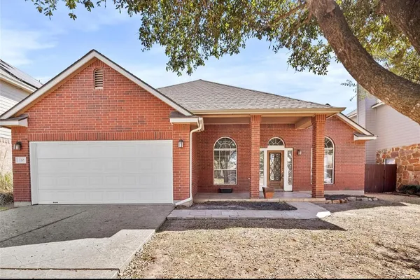 $2,200 | 120 Emory Fields Drive, Hutto, TX 78634