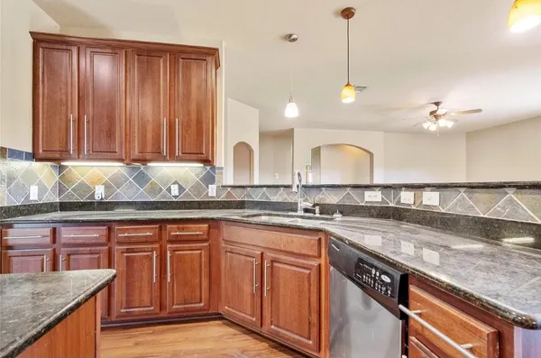 $2,200 | 120 Emory Fields Drive, Hutto, TX 78634