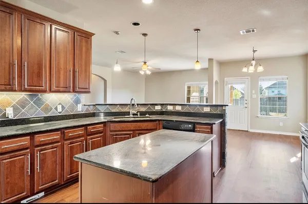 $2,200 | 120 Emory Fields Drive, Hutto, TX 78634