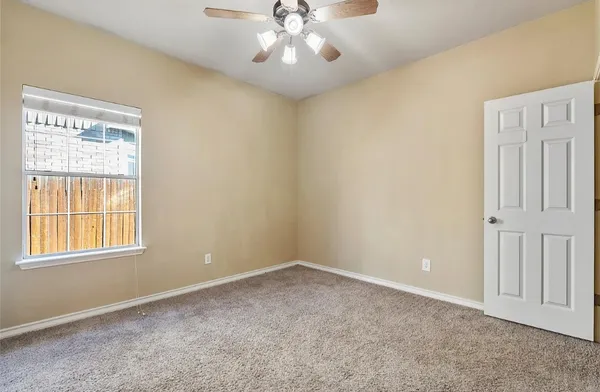 $2,200 | 120 Emory Fields Drive, Hutto, TX 78634