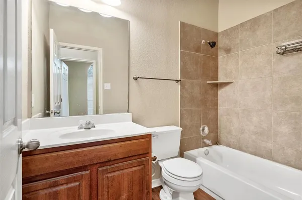 $2,200 | 120 Emory Fields Drive, Hutto, TX 78634