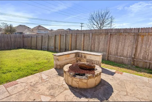 $2,200 | 120 Emory Fields Drive, Hutto, TX 78634