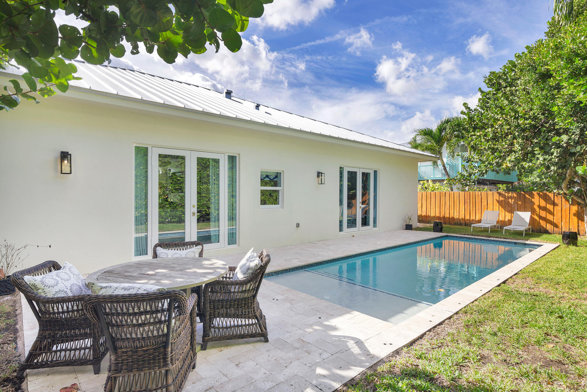 225 Beverly Road West Palm Beach, FL 33405 - Photo 21 of 26 low-23