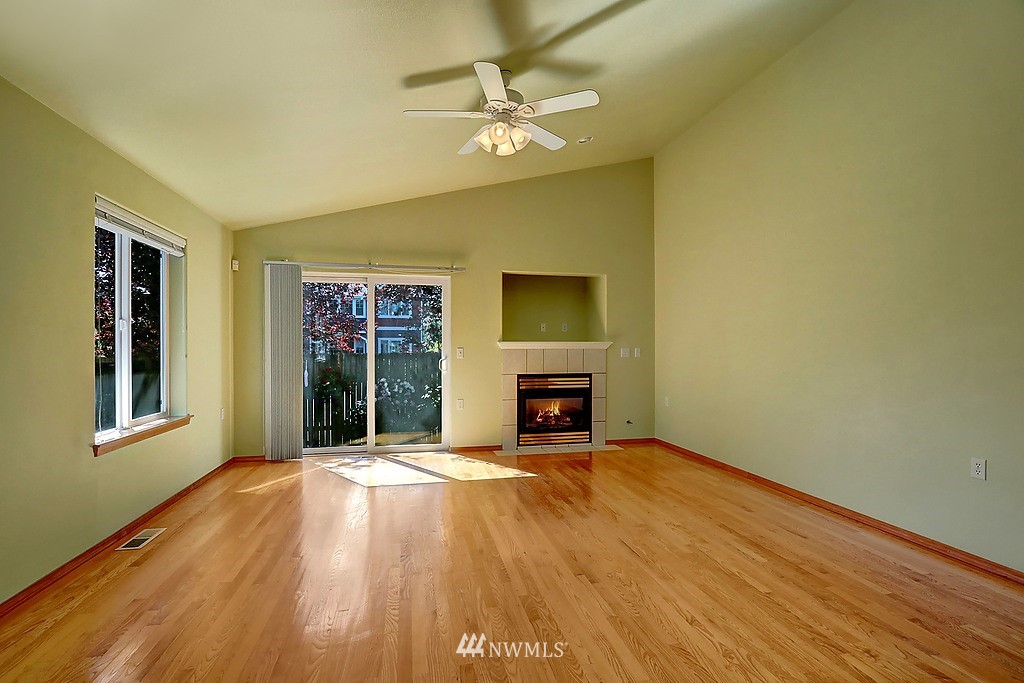 112 167th Place Southwest Bothell, WA 98012 - Photo 5 of 18