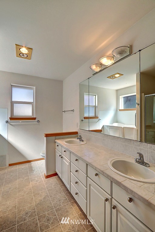 112 167th Place Southwest Bothell, WA 98012 - Photo 10 of 18