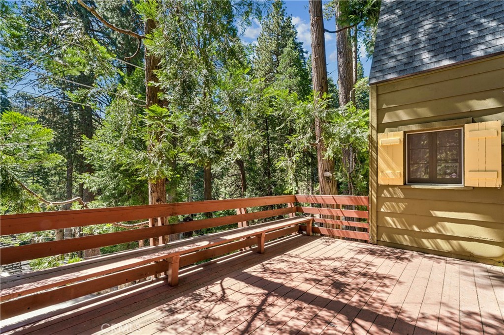 404 Hillside Road Lake Arrowhead, CA 92352 - Photo 25 of 30