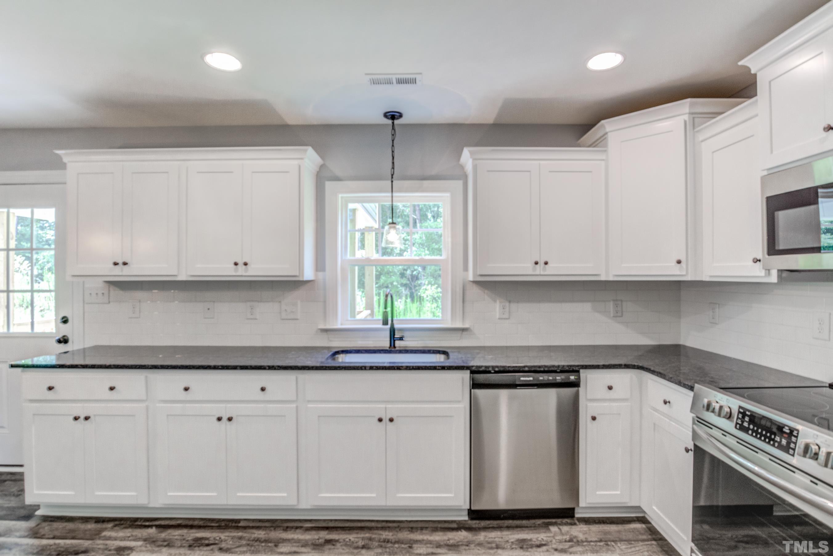 220 Pleasant Ridge Court Benson, NC 27504 - Photo 13 of 28 Gallery Image 13