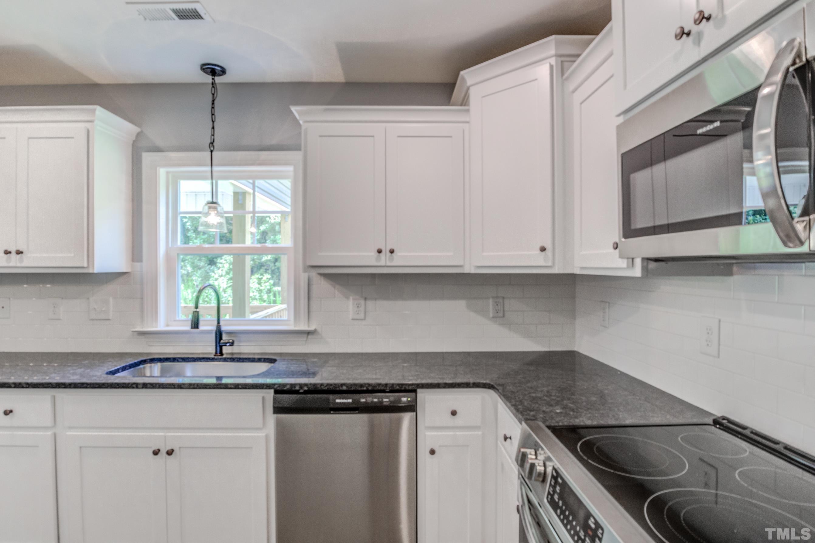 220 Pleasant Ridge Court Benson, NC 27504 - Photo 14 of 28 Gallery Image 14