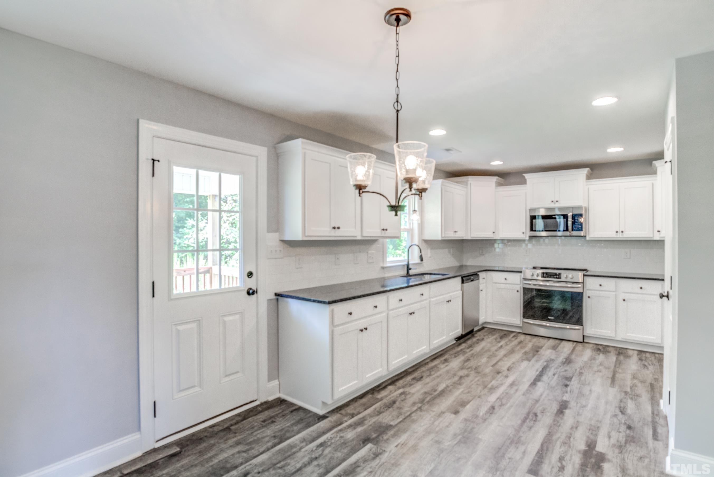 220 Pleasant Ridge Court Benson, NC 27504 - Photo 10 of 28 Gallery Image 10