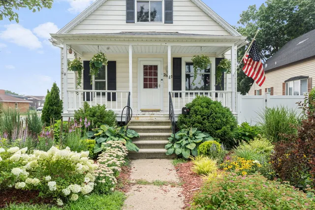 $270,000 | 2643 Ridge Road, Lansing, IL 60438