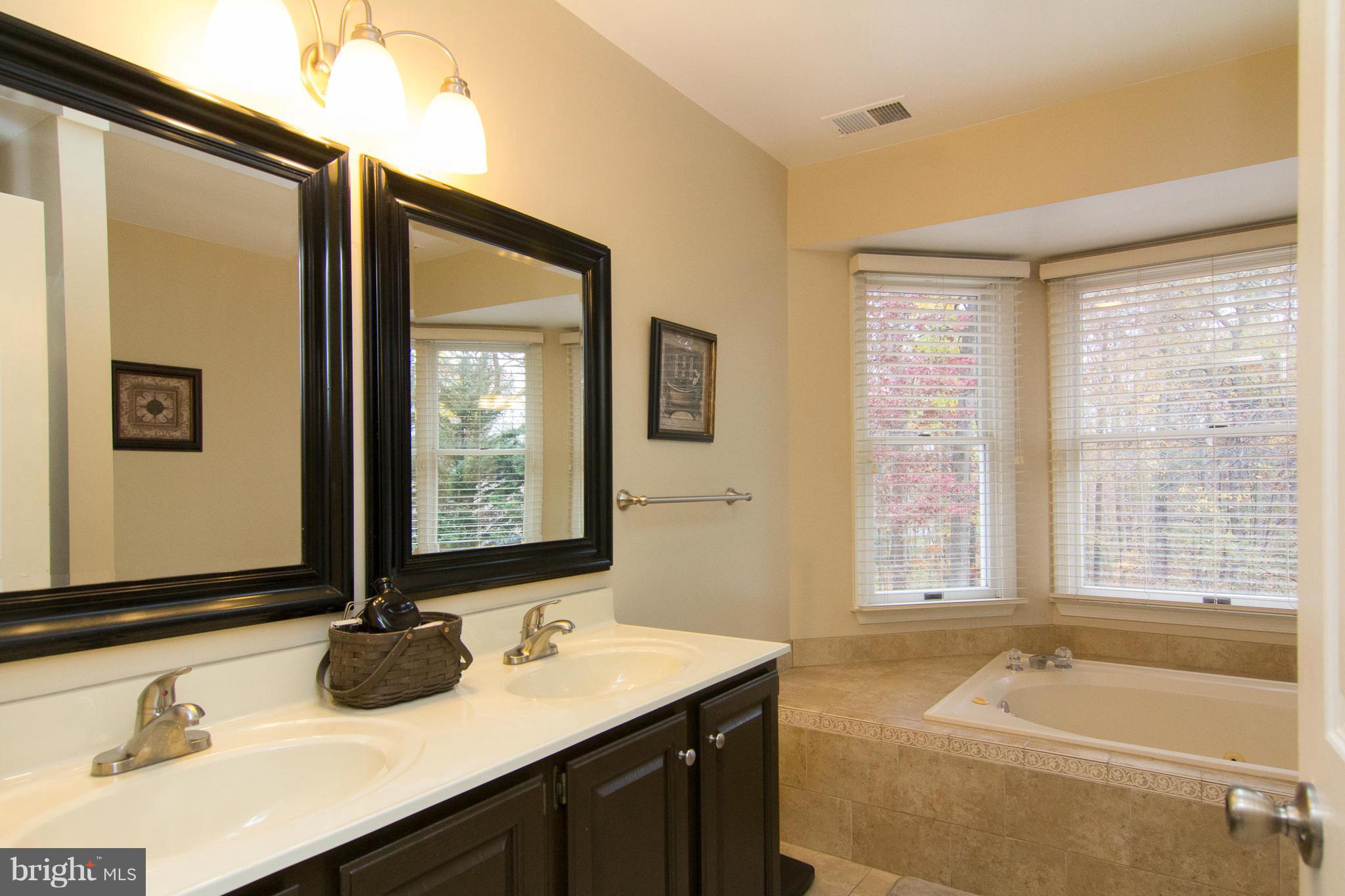 1620 Bennett Road Eldersburg, MD 21784 - Photo 16 of 28 Bath (Master)