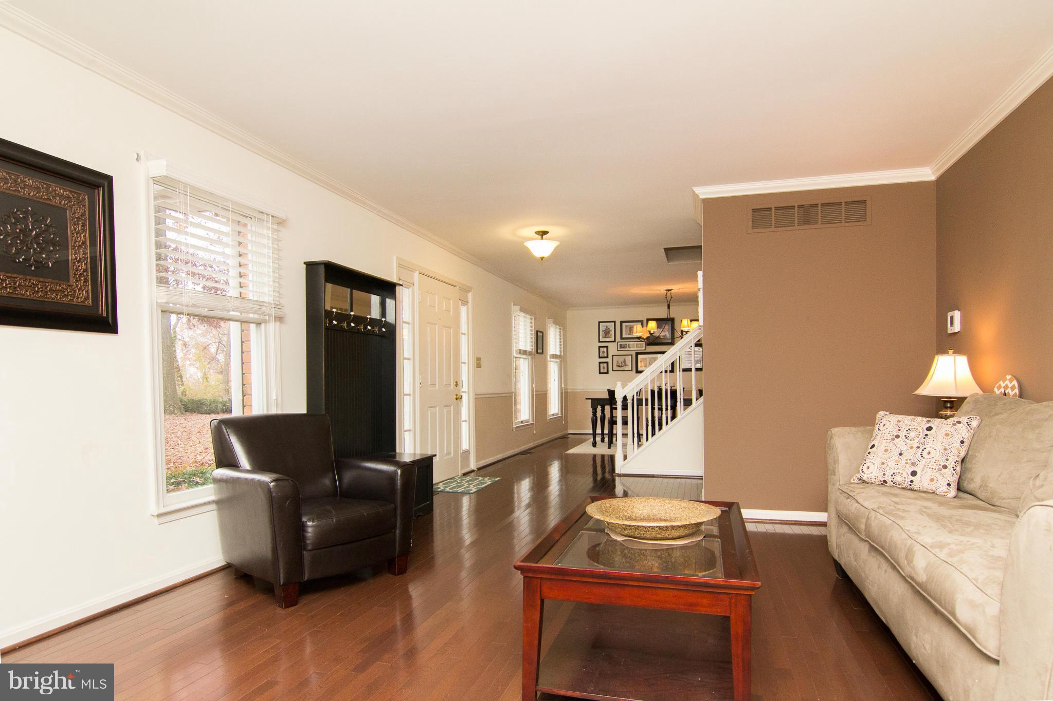 1620 Bennett Road Eldersburg, MD 21784 - Photo 4 of 28 Living Room