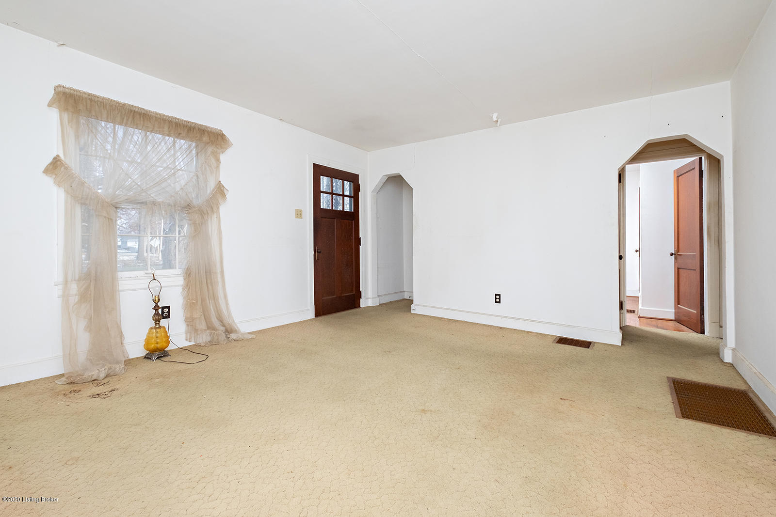 9232 Fairground Road Louisville, KY 40291 - Photo 28 of 76 20201201_1374