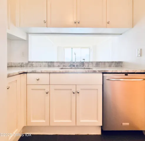 $485,888 | 25 Forest Street, Unit 11M, Stamford, CT 06901