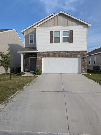 $2,300 | 500 Magnum Force Drive, Jarrell, TX 76537