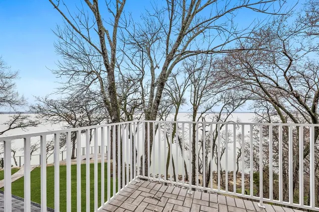 $2,195,000 | 1180 Emerald Sound Boulevard, Oak Point, TX 75068