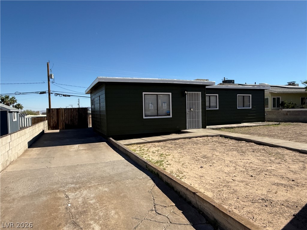 218 Tungsten Street Henderson, NV 89015 - Photo 2 of 14