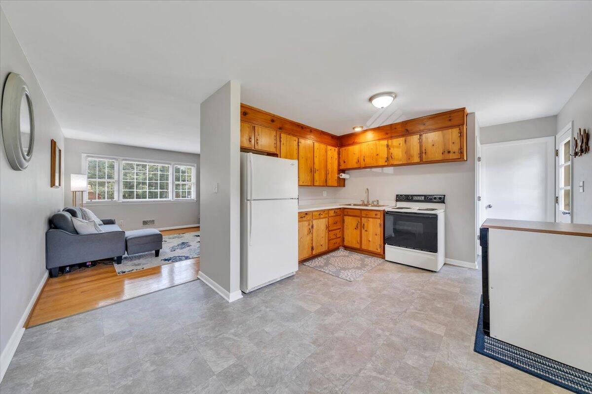 139 Return Road Roanoke, VA 24019 - Photo 11 of 47 11-MIB00921