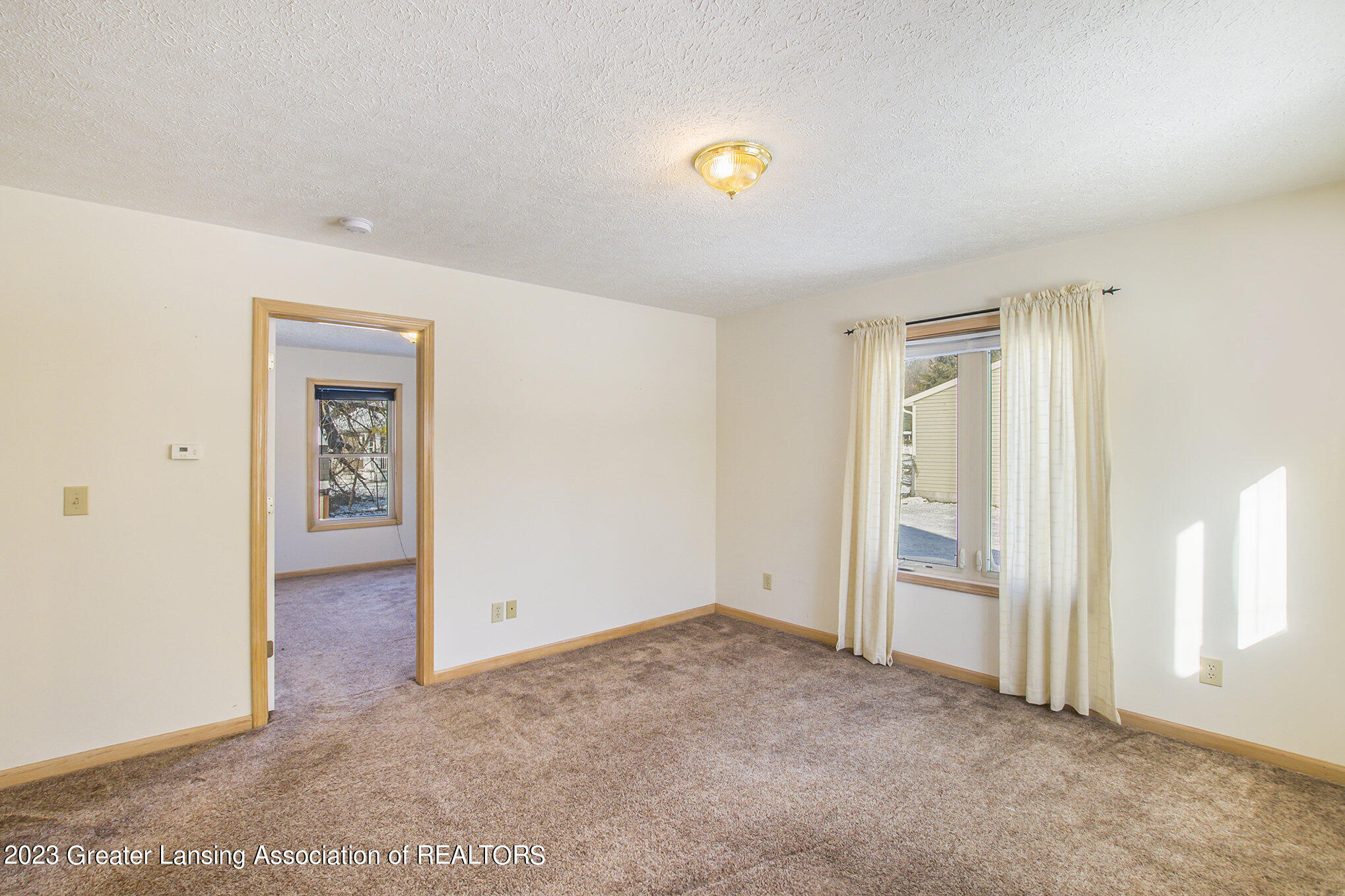 4616 Christiansen Road Lansing, MI 48910 - Photo 6 of 22 06