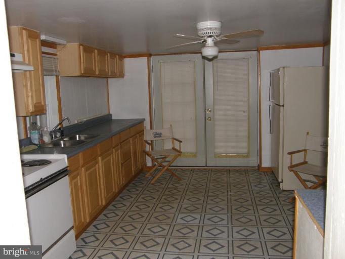 4319 Main Street Rohrersville, MD 21779 - Photo 3 of 10 Kitchen