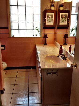 185 Gillette Avenue Springfield, MA 01118 - Photo 11 of 13 Gallery Image 11