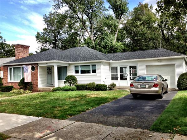 185 Gillette Avenue Springfield, MA 01118 - Photo 2 of 13 Gallery Image 2