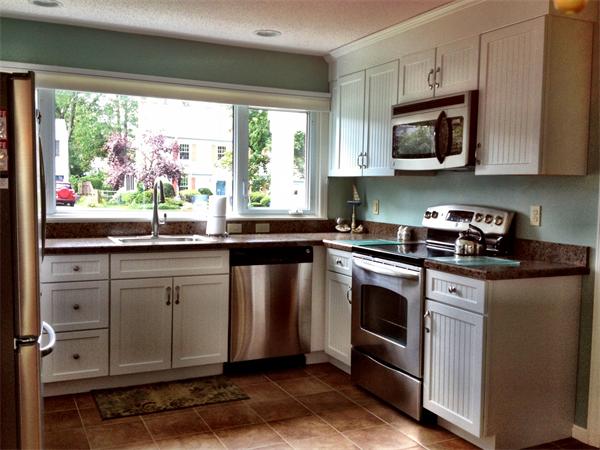 185 Gillette Avenue Springfield, MA 01118 - Photo 3 of 13 Gallery Image 3