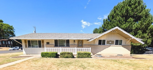 895 North Stoneybrook Road Kaysville, UT 84037 - Photo 1 of 21 Front house