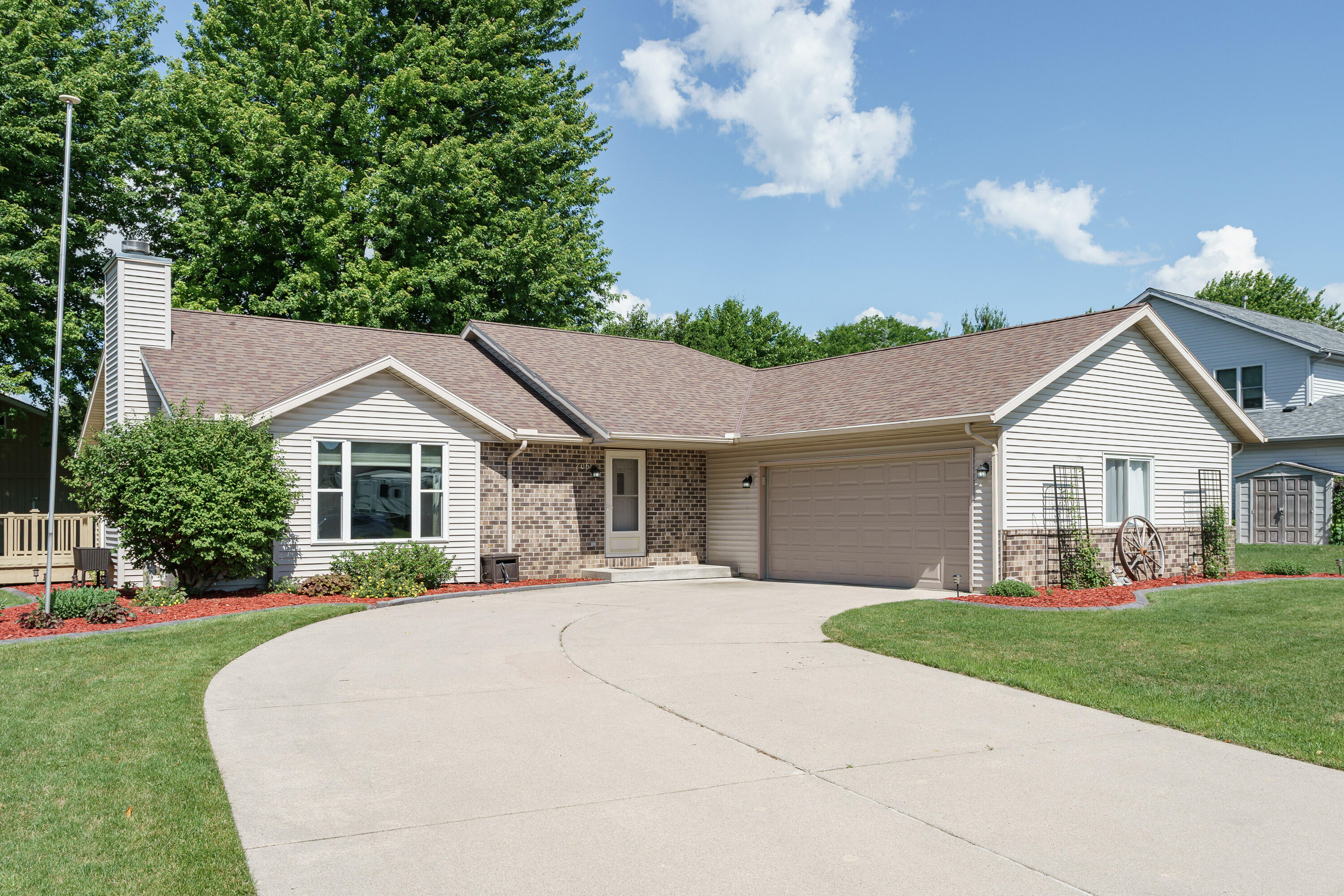 706 Woodbridge Trail Watertown, WI 53094 - Photo 1 of 38 706 Woodbridge Trl