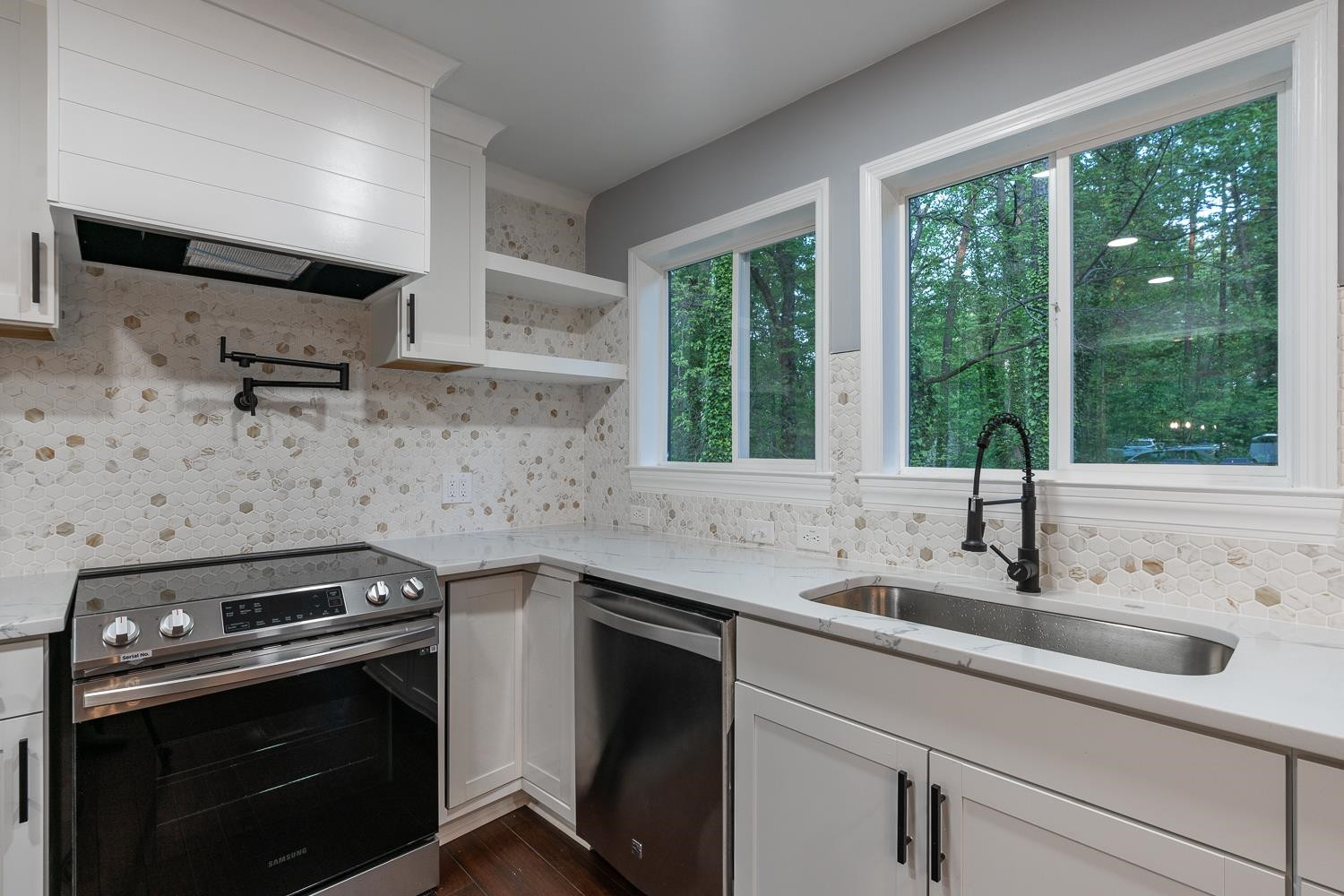 6538 Glendower Road Raleigh, NC 27613 - Photo 11 of 37 Photo 11