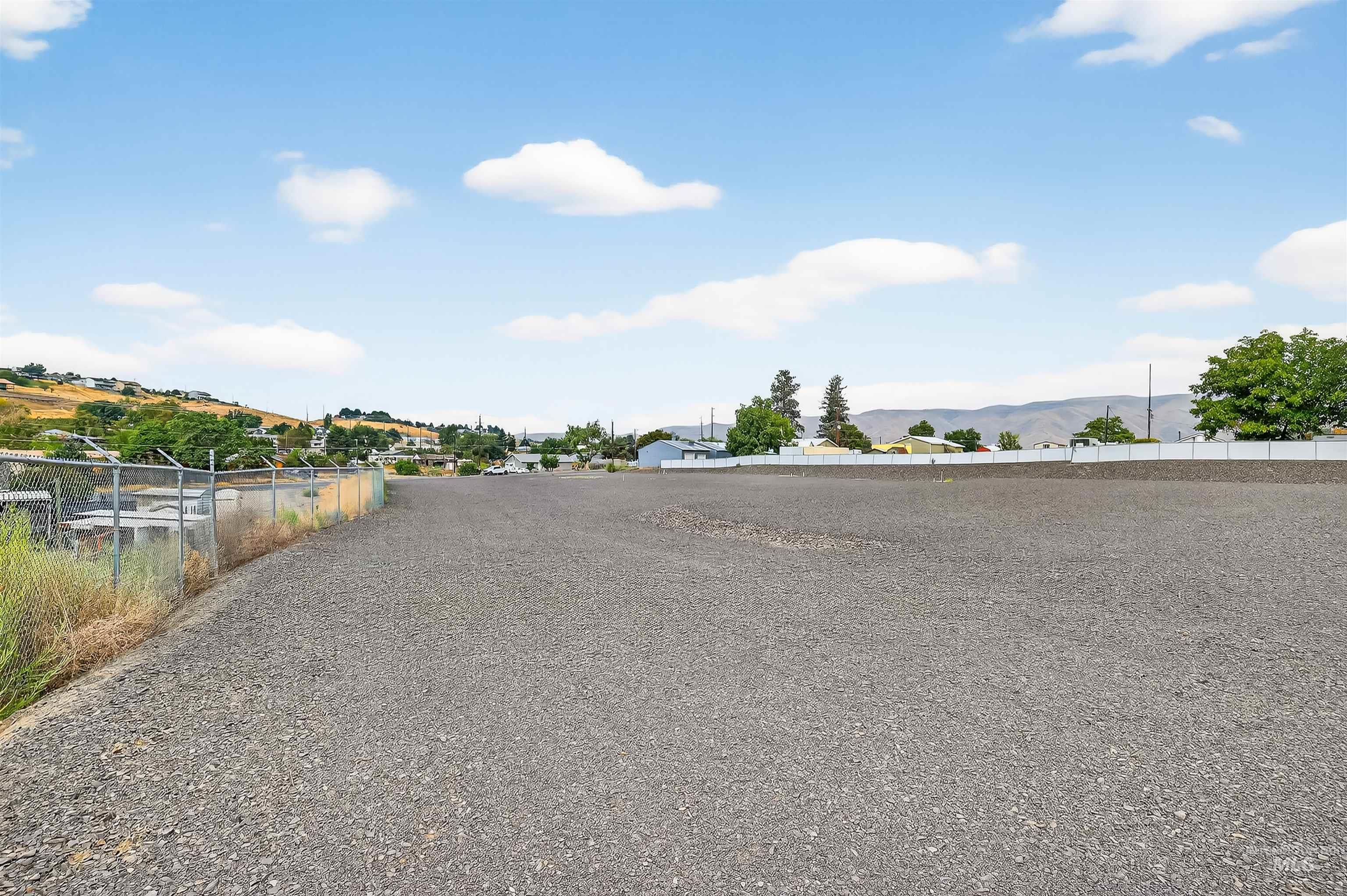 Nna 13th Street Clarkston, WA 99403 - Photo 22 of 27 View of dirt / gravel road with a mountain view