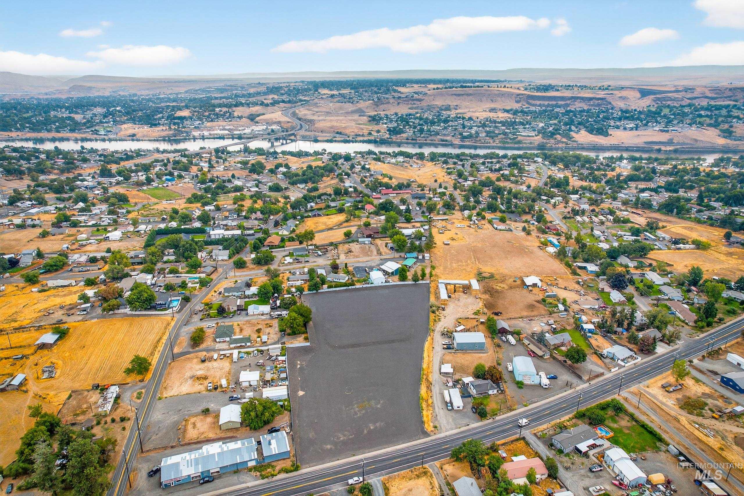Nna 13th Street Clarkston, WA 99403 - Photo 27 of 27 Aerial view of property's location with a nearby body of water