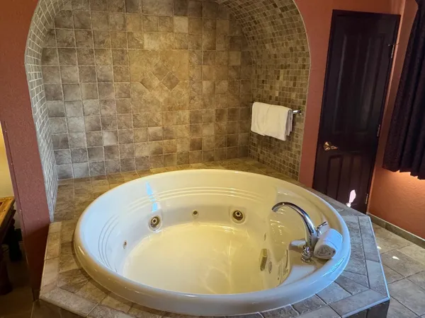 $199,500 | 2411 River, Unit 2542, Wisconsin Dells, WI 53965