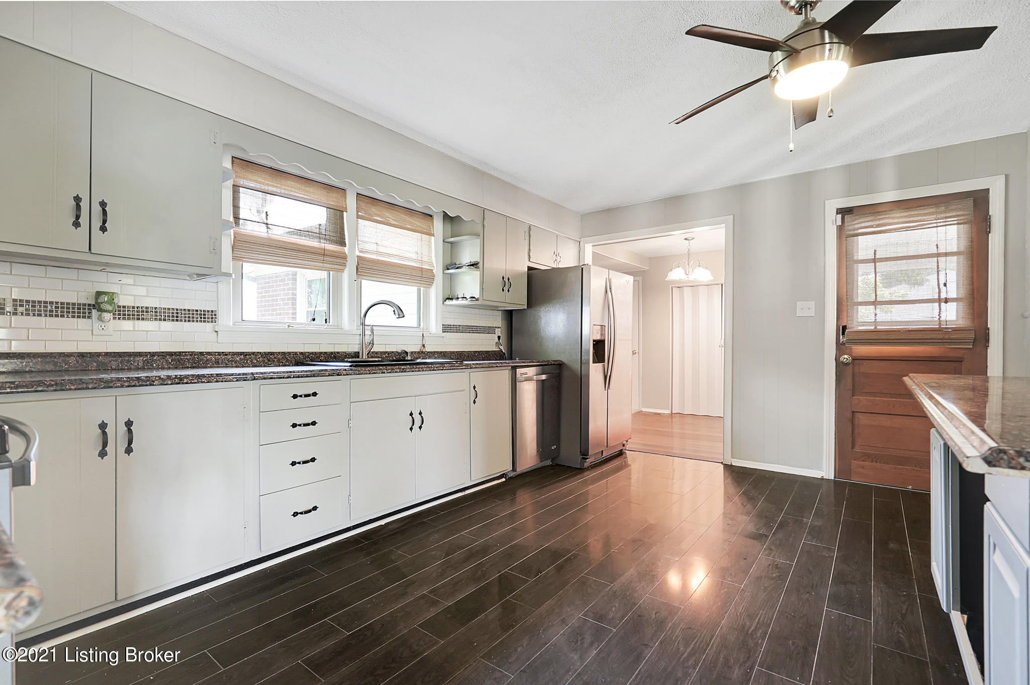 4623 Dover Road Louisville, KY 40216 - Photo 9 of 19 Kitchen 1