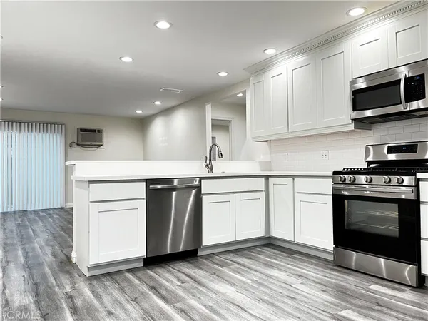 $3,300 | 7631 Amazon Drive, Huntington Beach, CA 92647