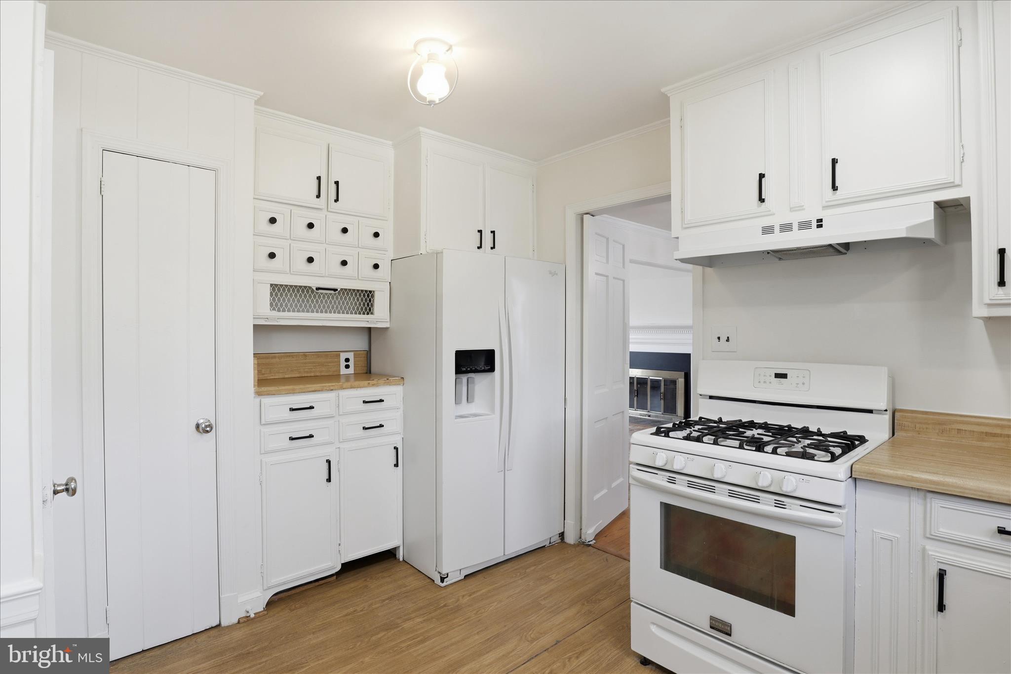 3701 Pine Brook Road Alexandria, VA 22310 - Photo 14 of 78 Main level - Kitchen
