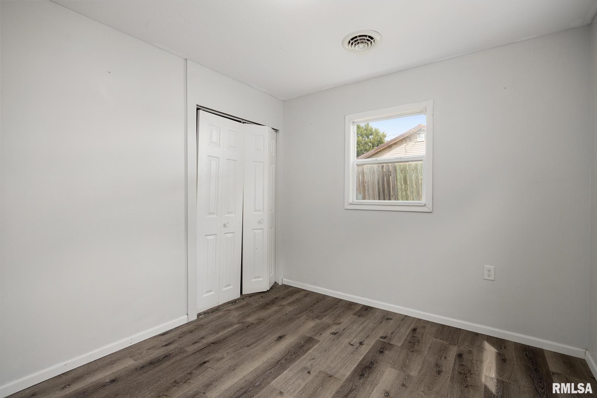 406 Lincoln Road Marquette Heights, IL 61554 - Photo 11 of 27 Gallery Image 11