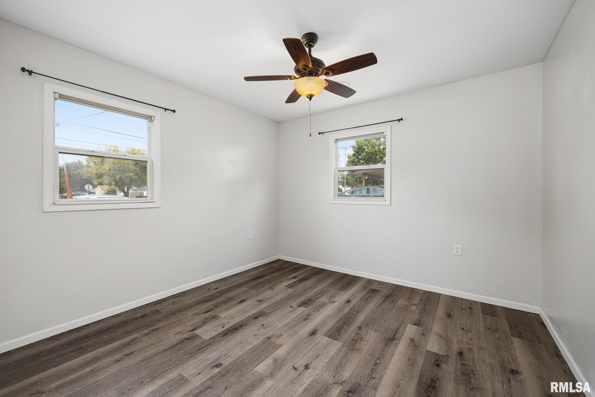 406 Lincoln Road Marquette Heights, IL 61554 - Photo 12 of 27 Gallery Image 12