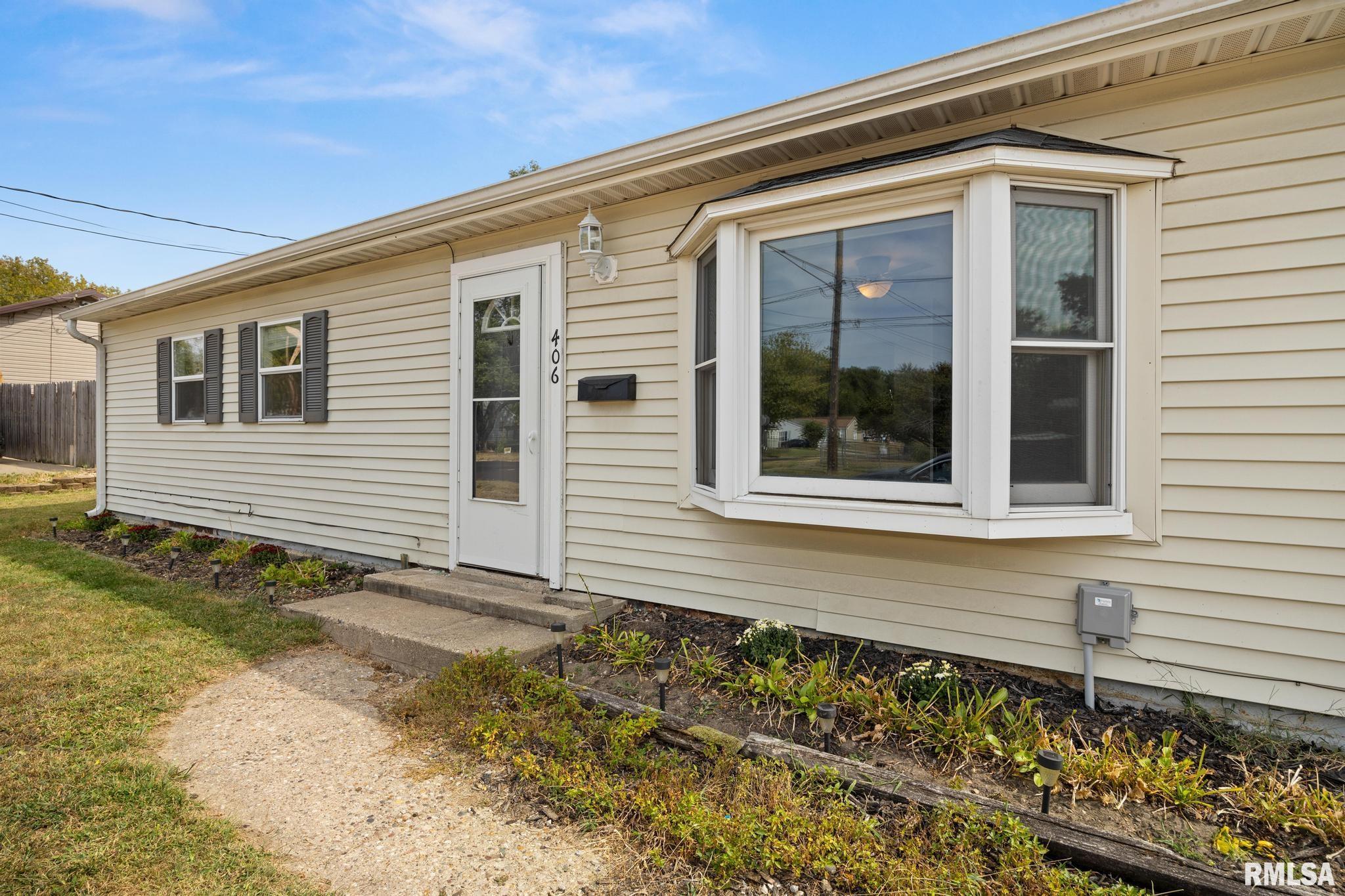 406 Lincoln Road Marquette Heights, IL 61554 - Photo 2 of 27 Gallery Image 2