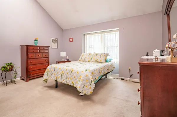$400,000 | 8 Bartemus Trail, Nashua, NH 03063