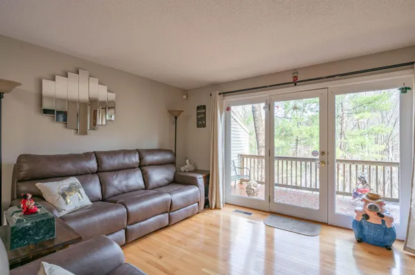 $400,000 | 8 Bartemus Trail, Nashua, NH 03063